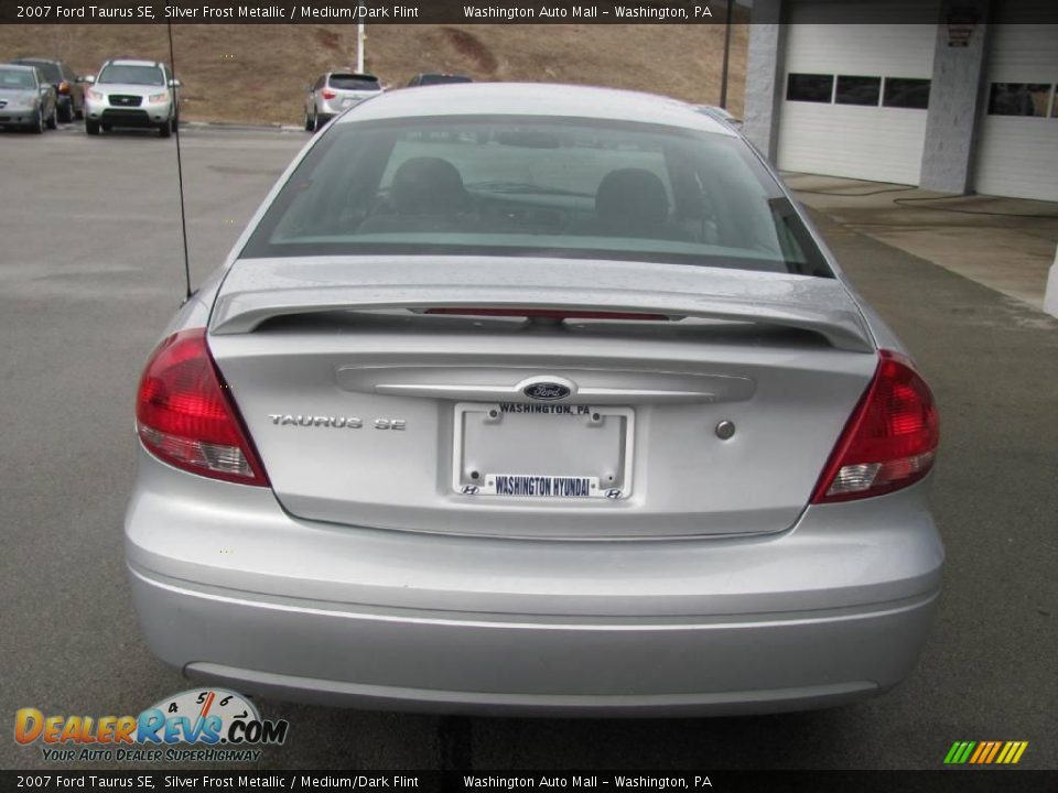 2007 Ford Taurus SE Silver Frost Metallic / Medium/Dark Flint Photo #6