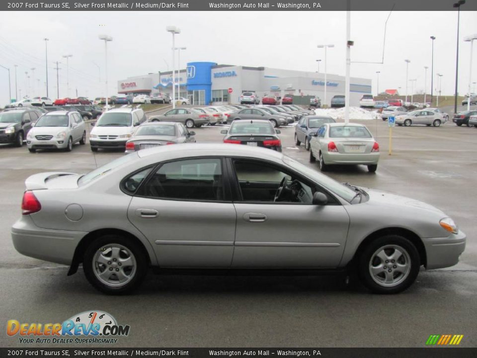 2007 Ford Taurus SE Silver Frost Metallic / Medium/Dark Flint Photo #8