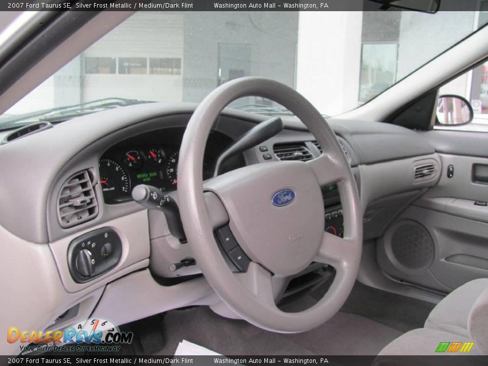 2007 Ford Taurus SE Silver Frost Metallic / Medium/Dark Flint Photo #13