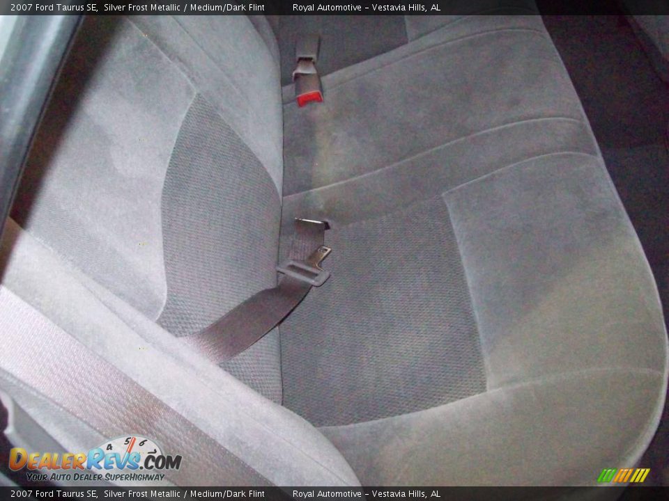 2007 Ford Taurus SE Silver Frost Metallic / Medium/Dark Flint Photo #24