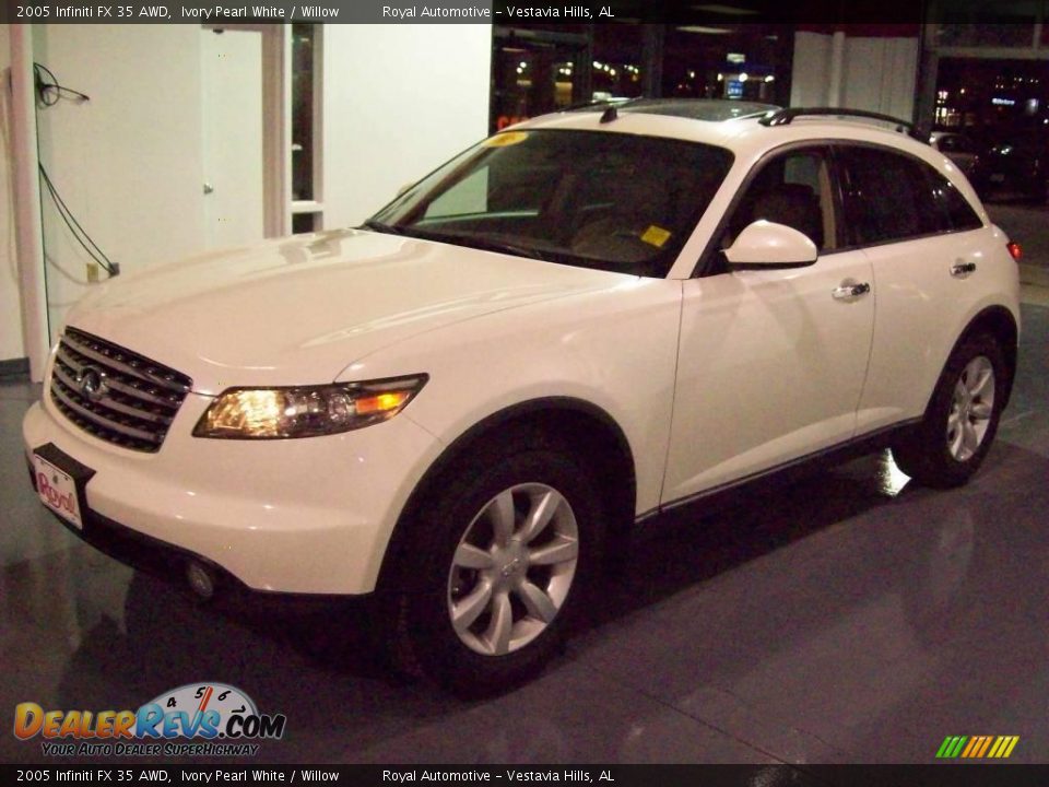 2005 Infiniti FX 35 AWD Ivory Pearl White / Willow Photo #3