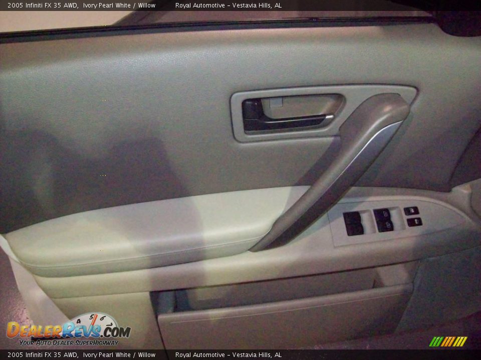 2005 Infiniti FX 35 AWD Ivory Pearl White / Willow Photo #11