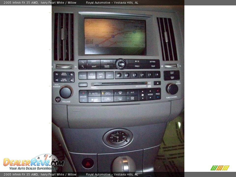 2005 Infiniti FX 35 AWD Ivory Pearl White / Willow Photo #16