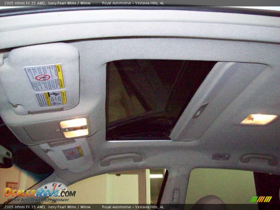 2005 Infiniti FX 35 AWD Ivory Pearl White / Willow Photo #19