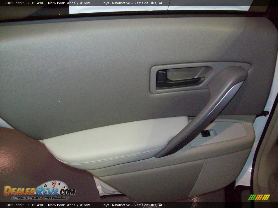 2005 Infiniti FX 35 AWD Ivory Pearl White / Willow Photo #20