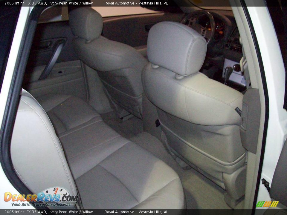 2005 Infiniti FX 35 AWD Ivory Pearl White / Willow Photo #25