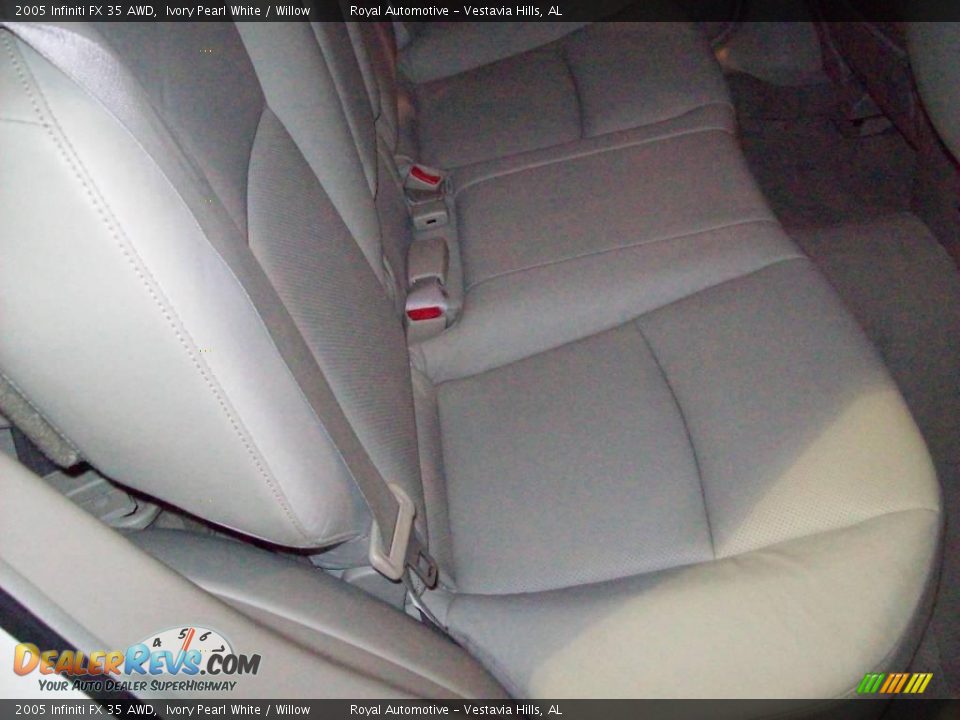 2005 Infiniti FX 35 AWD Ivory Pearl White / Willow Photo #26