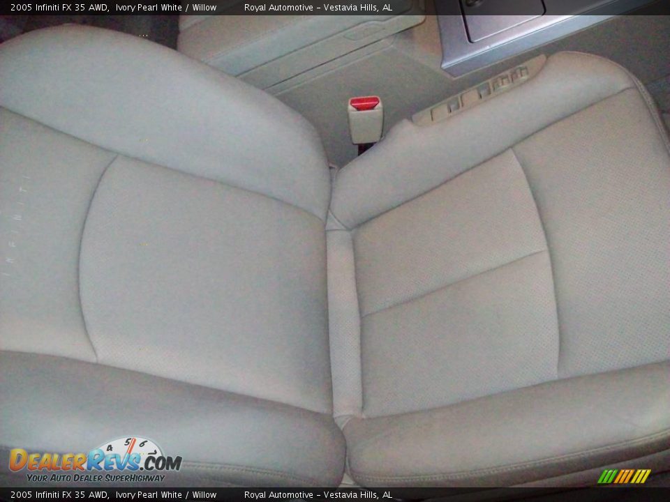 2005 Infiniti FX 35 AWD Ivory Pearl White / Willow Photo #29