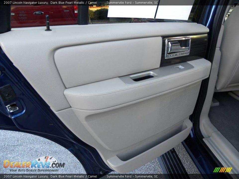 2007 Lincoln Navigator Luxury Dark Blue Pearl Metallic / Camel Photo #8