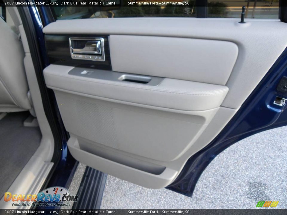 2007 Lincoln Navigator Luxury Dark Blue Pearl Metallic / Camel Photo #13