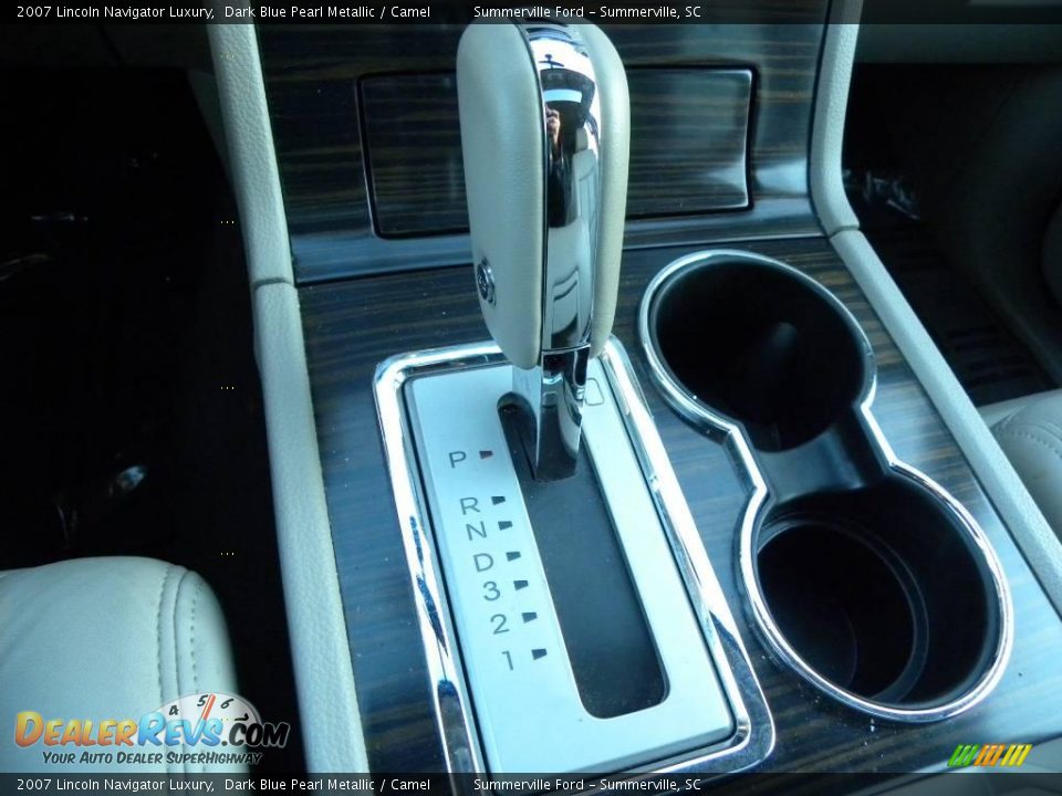 2007 Lincoln Navigator Luxury Shifter Photo #22