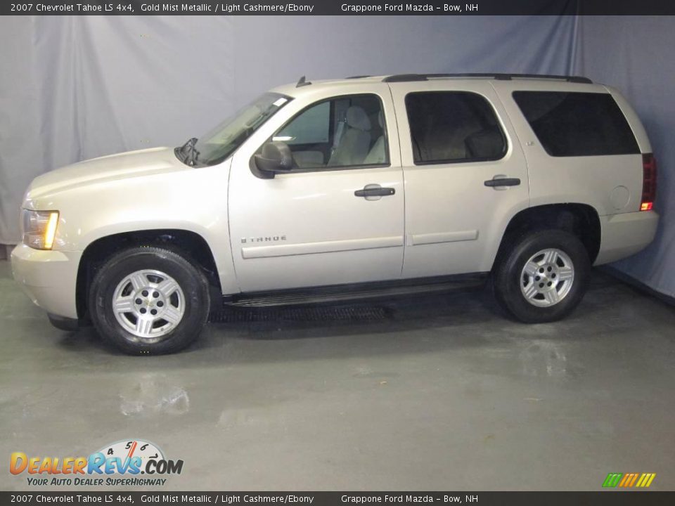 2007 Chevrolet Tahoe LS 4x4 Gold Mist Metallic / Light Cashmere/Ebony Photo #2