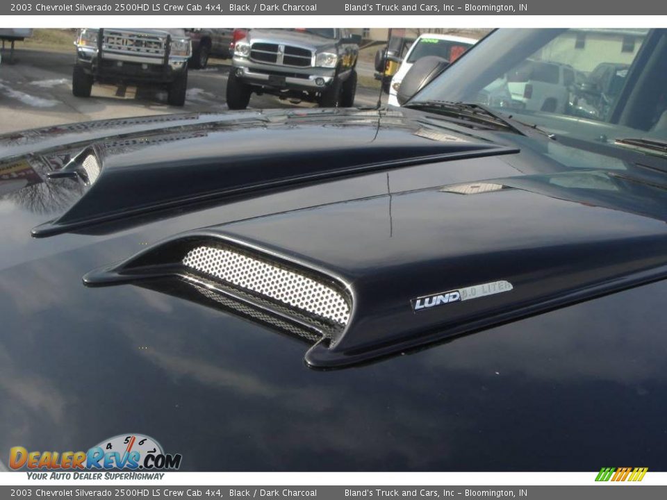 2003 Chevrolet Silverado 2500HD LS Crew Cab 4x4 Black / Dark Charcoal Photo #9