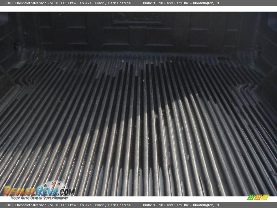 2003 Chevrolet Silverado 2500HD LS Crew Cab 4x4 Black / Dark Charcoal Photo #16