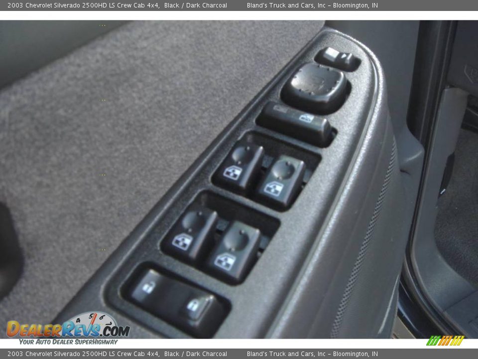2003 Chevrolet Silverado 2500HD LS Crew Cab 4x4 Black / Dark Charcoal Photo #21