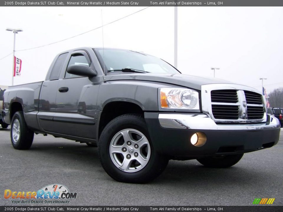 2005 Dodge Dakota SLT Club Cab Mineral Gray Metallic / Medium Slate Gray Photo #1