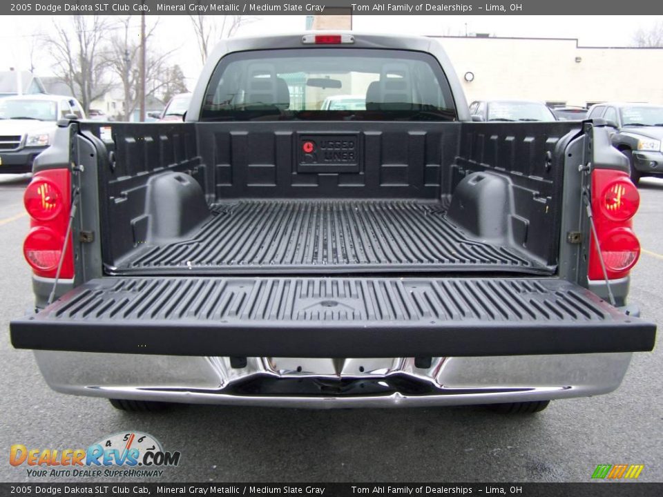 2005 Dodge Dakota SLT Club Cab Mineral Gray Metallic / Medium Slate Gray Photo #7