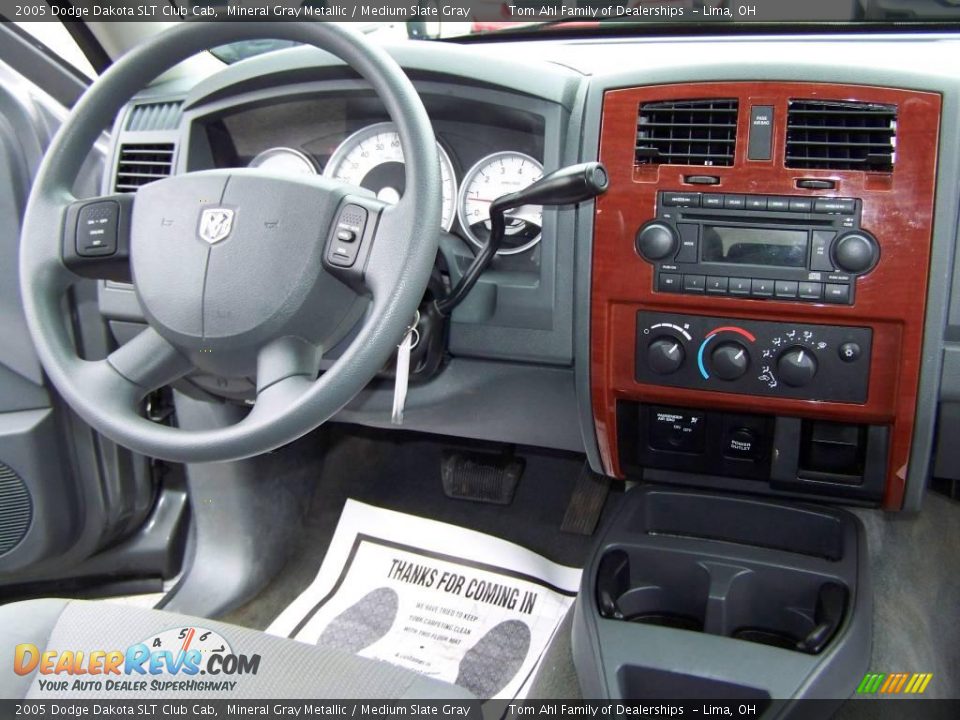 2005 Dodge Dakota SLT Club Cab Mineral Gray Metallic / Medium Slate Gray Photo #13
