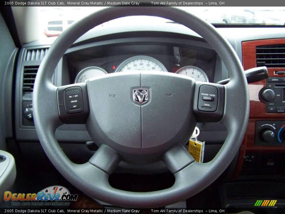 2005 Dodge Dakota SLT Club Cab Mineral Gray Metallic / Medium Slate Gray Photo #16