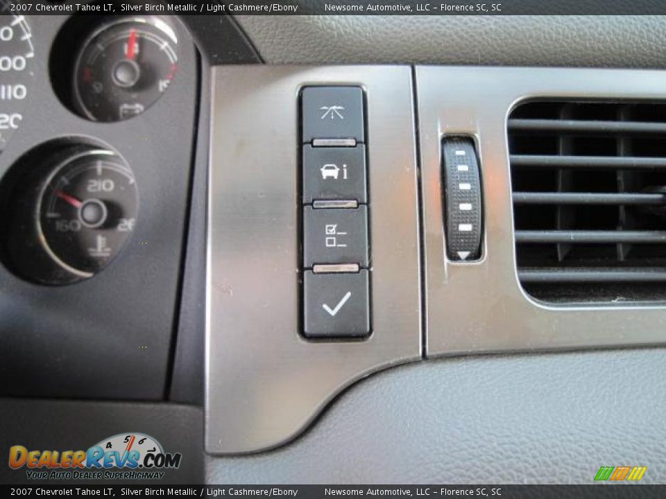 2007 Chevrolet Tahoe LT Silver Birch Metallic / Light Cashmere/Ebony Photo #11
