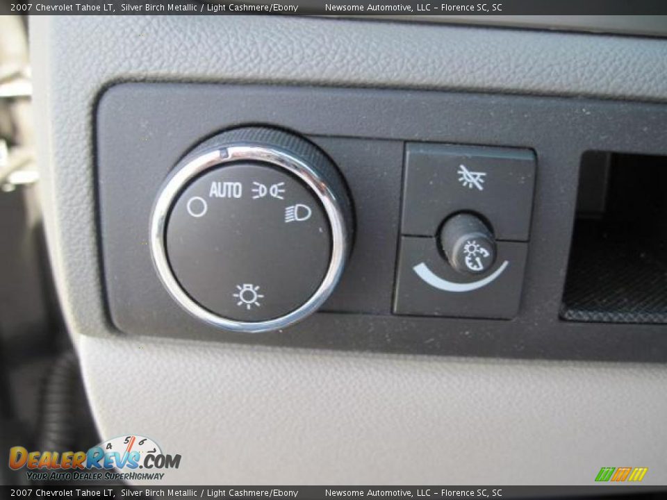 2007 Chevrolet Tahoe LT Silver Birch Metallic / Light Cashmere/Ebony Photo #16