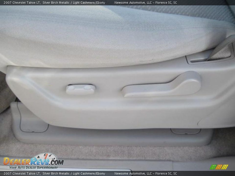 2007 Chevrolet Tahoe LT Silver Birch Metallic / Light Cashmere/Ebony Photo #18