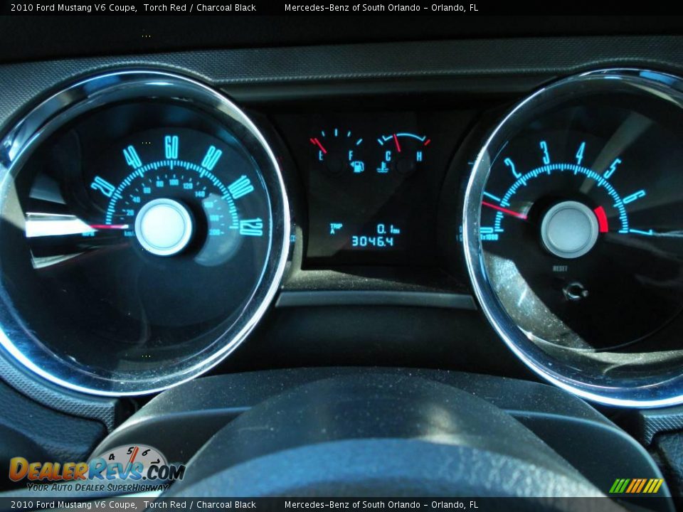 2010 Ford Mustang V6 Coupe Torch Red / Charcoal Black Photo #18