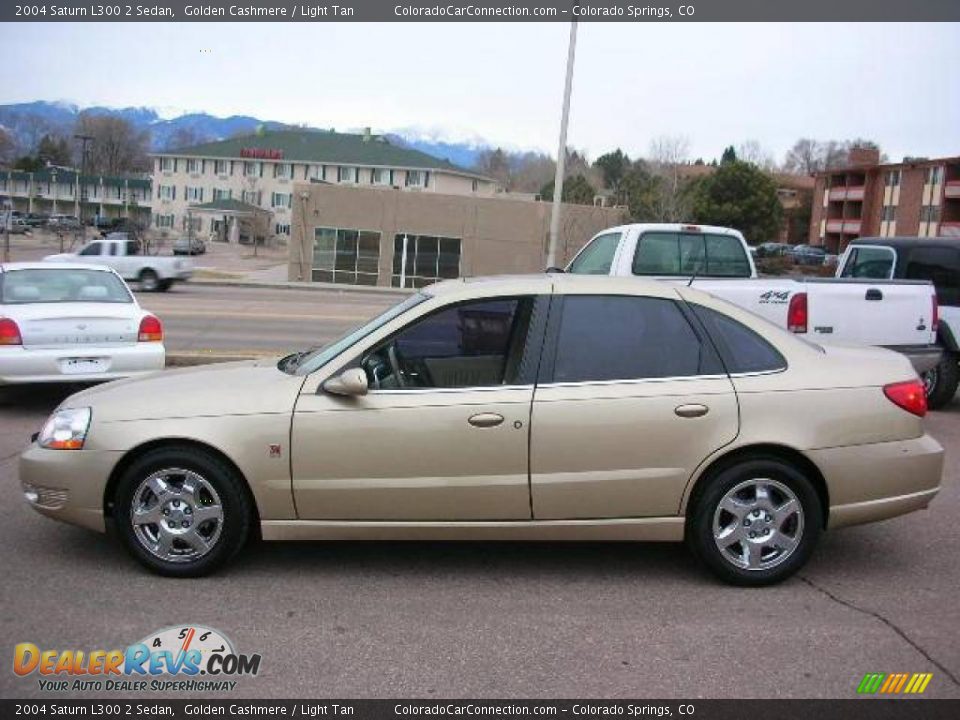 2004 Saturn L300 2 Sedan Golden Cashmere / Light Tan Photo #2