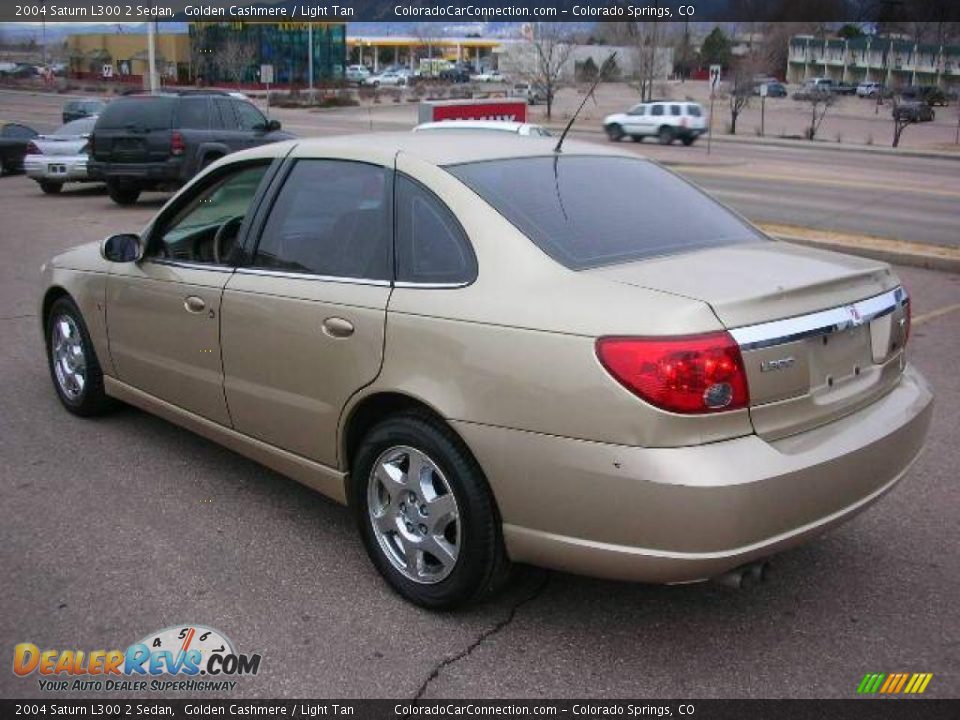 2004 Saturn L300 2 Sedan Golden Cashmere / Light Tan Photo #3