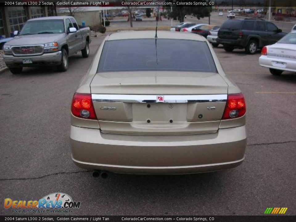 2004 Saturn L300 2 Sedan Golden Cashmere / Light Tan Photo #4
