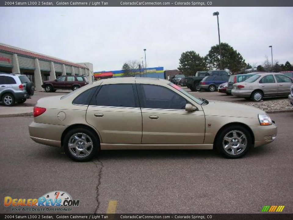 2004 Saturn L300 2 Sedan Golden Cashmere / Light Tan Photo #6
