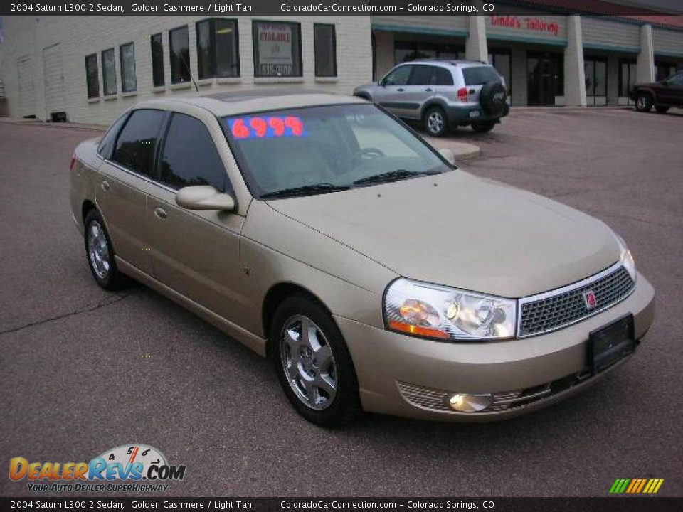 2004 Saturn L300 2 Sedan Golden Cashmere / Light Tan Photo #7