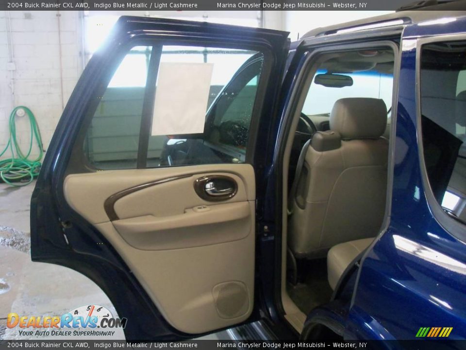 2004 Buick Rainier CXL AWD Indigo Blue Metallic / Light Cashmere Photo #17