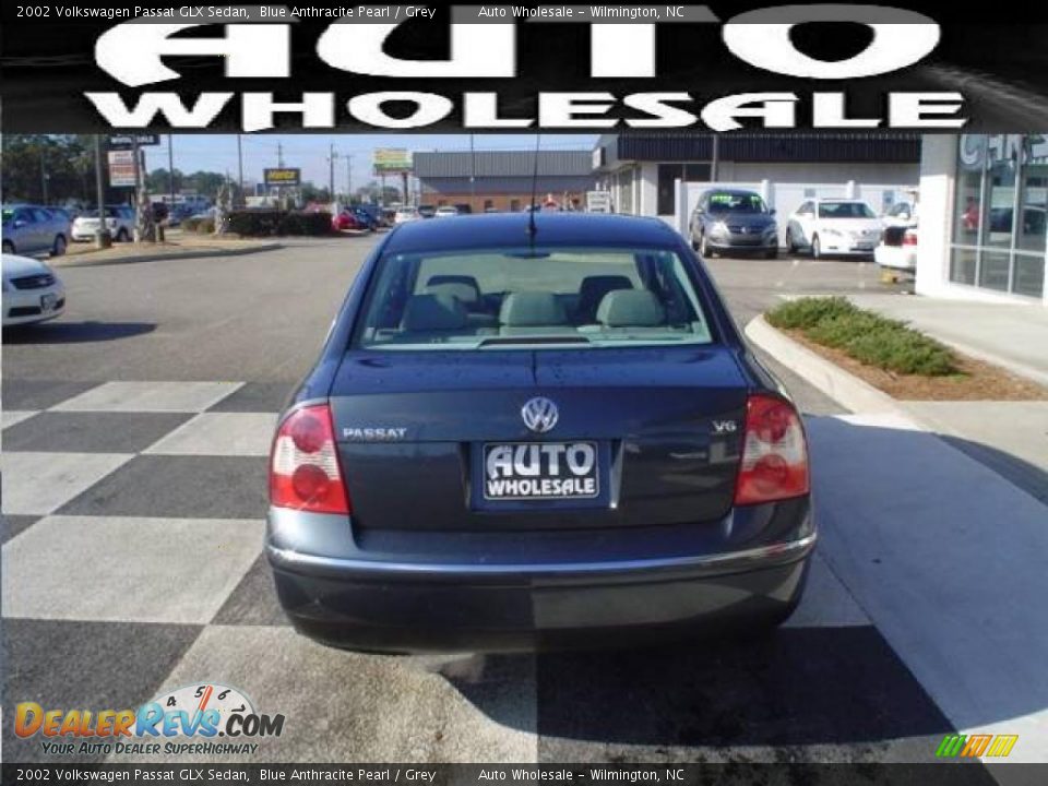 2002 Volkswagen Passat GLX Sedan Blue Anthracite Pearl / Grey Photo #3