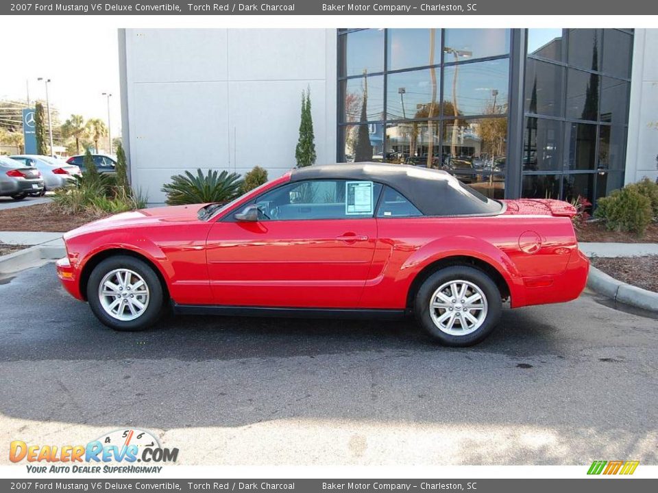 2007 Ford Mustang V6 Deluxe Convertible Torch Red / Dark Charcoal Photo #2