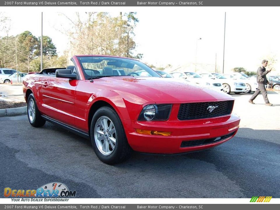 2007 Ford Mustang V6 Deluxe Convertible Torch Red / Dark Charcoal Photo #3