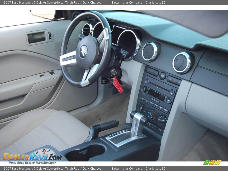 2007 Ford Mustang V6 Deluxe Convertible Torch Red / Dark Charcoal Photo #13
