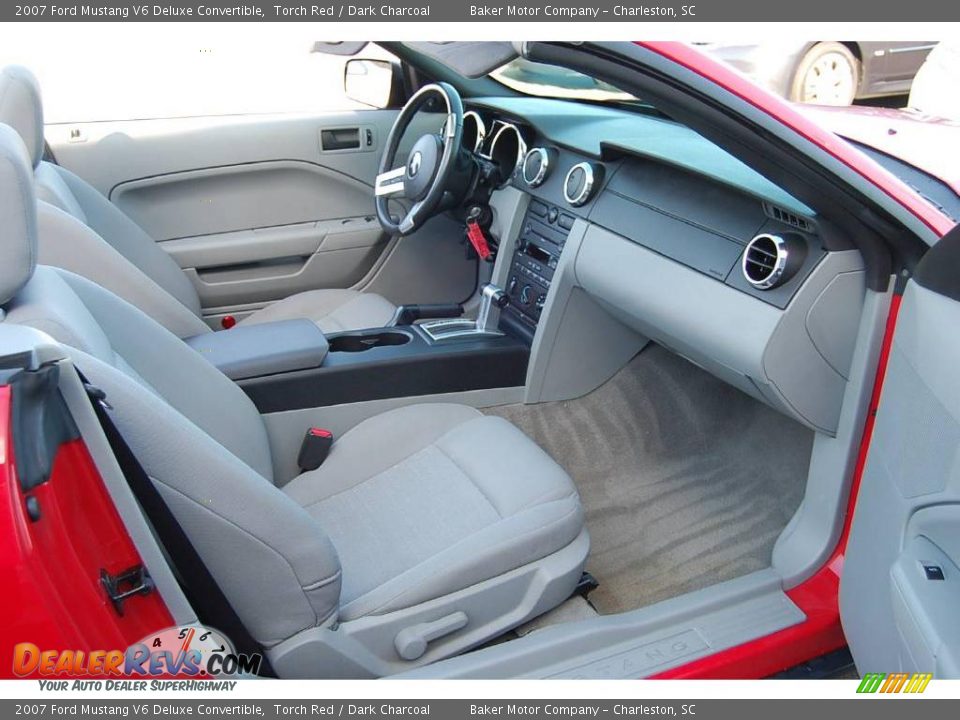 2007 Ford Mustang V6 Deluxe Convertible Torch Red / Dark Charcoal Photo #14