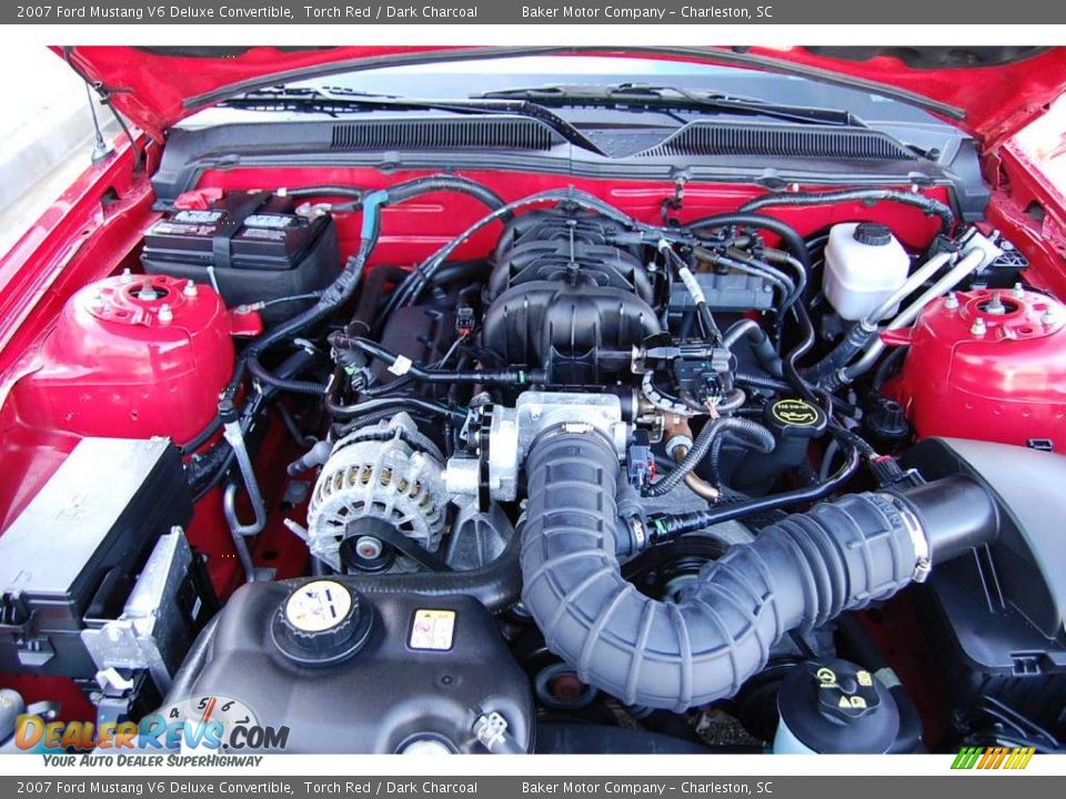 2007 Ford Mustang V6 Deluxe Convertible Torch Red / Dark Charcoal Photo #23