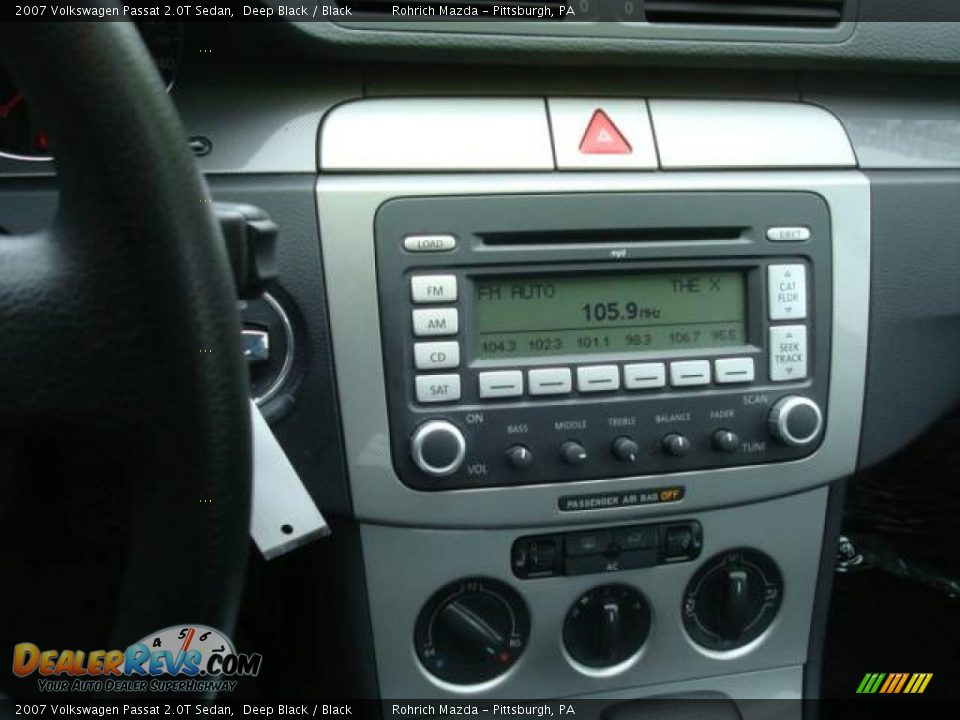 2007 Volkswagen Passat 2.0T Sedan Deep Black / Black Photo #18
