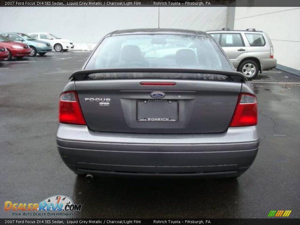 2007 Ford Focus ZX4 SES Sedan Liquid Grey Metallic / Charcoal/Light Flint Photo #3