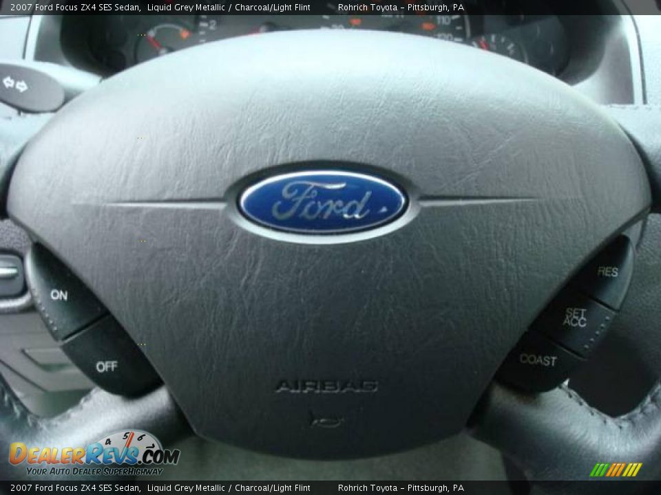 2007 Ford Focus ZX4 SES Sedan Liquid Grey Metallic / Charcoal/Light Flint Photo #16