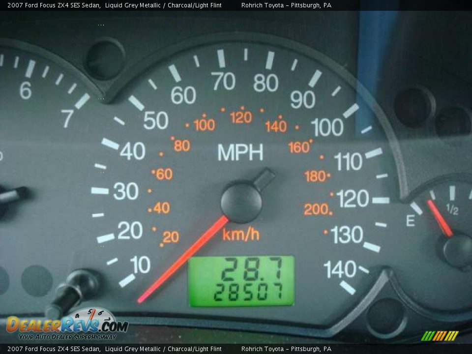 2007 Ford Focus ZX4 SES Sedan Liquid Grey Metallic / Charcoal/Light Flint Photo #20