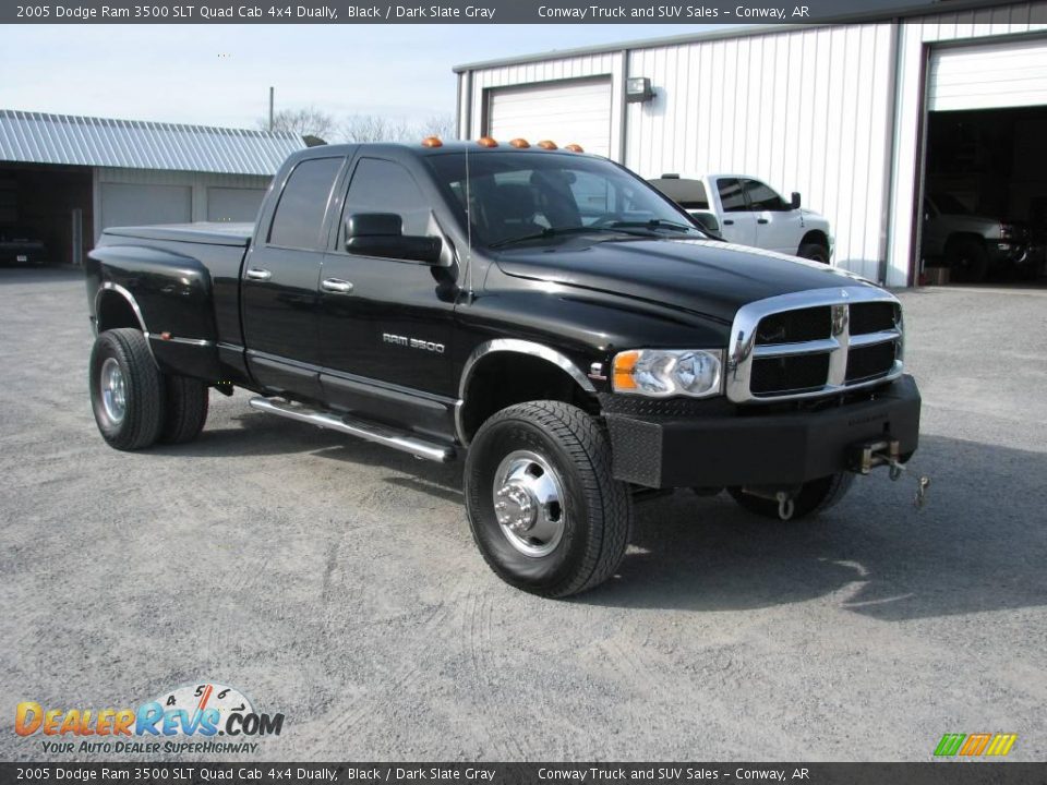 2005 Dodge Ram 3500 SLT Quad Cab 4x4 Dually Black / Dark Slate Gray Photo #3