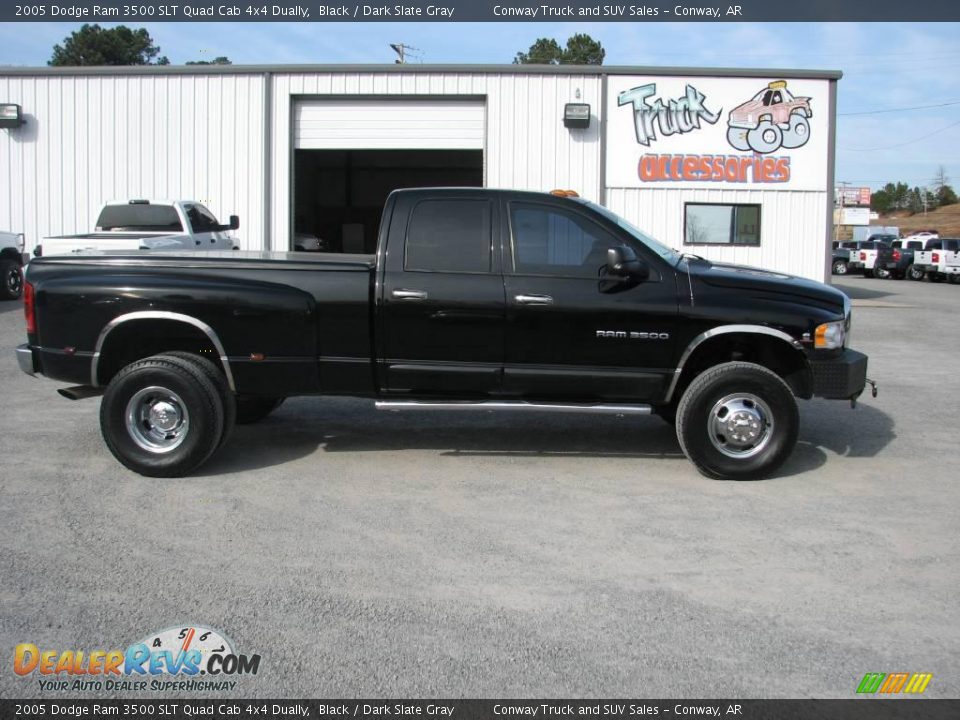 2005 Dodge Ram 3500 SLT Quad Cab 4x4 Dually Black / Dark Slate Gray Photo #4
