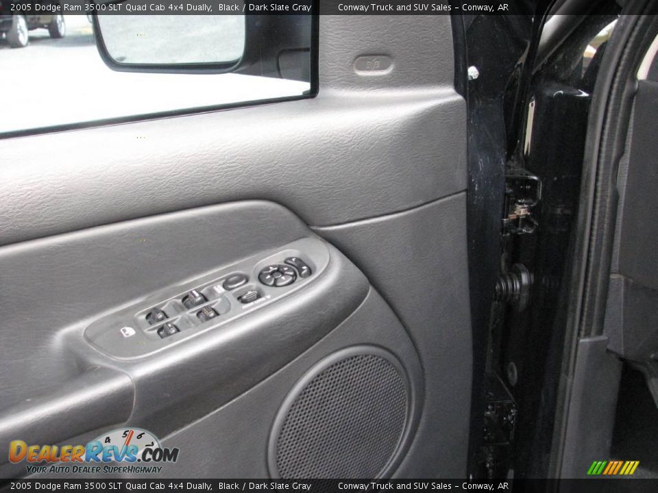 2005 Dodge Ram 3500 SLT Quad Cab 4x4 Dually Black / Dark Slate Gray Photo #18