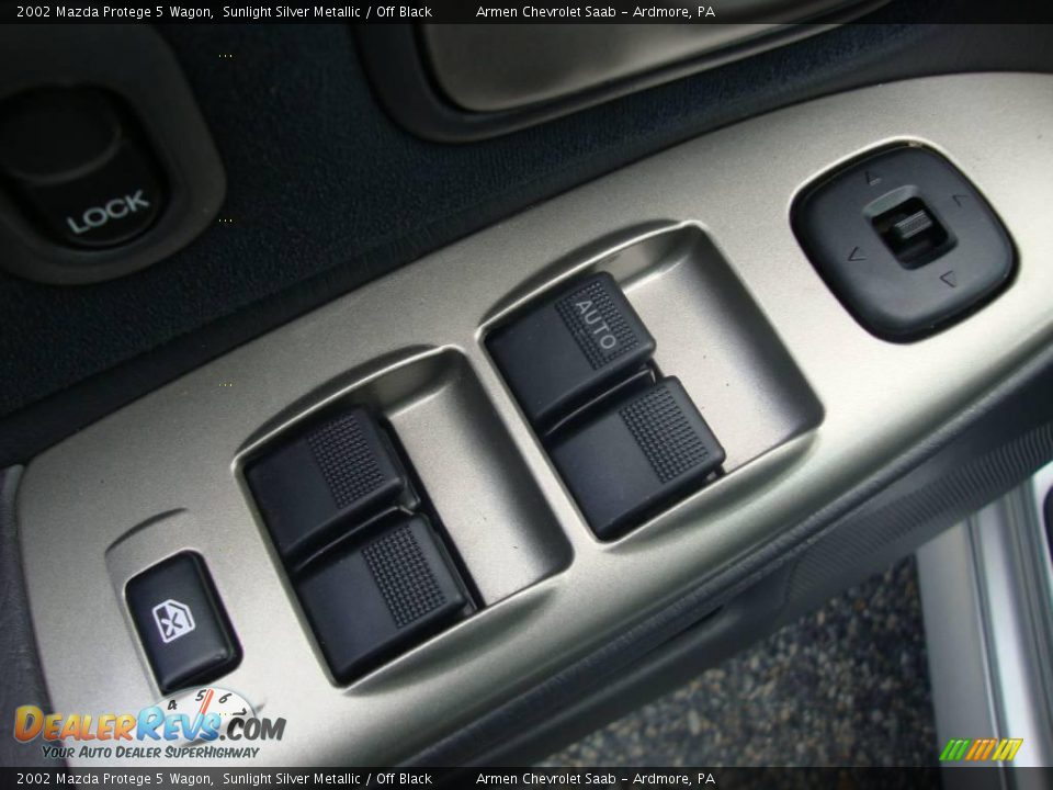 2002 Mazda Protege 5 Wagon Sunlight Silver Metallic / Off Black Photo #14