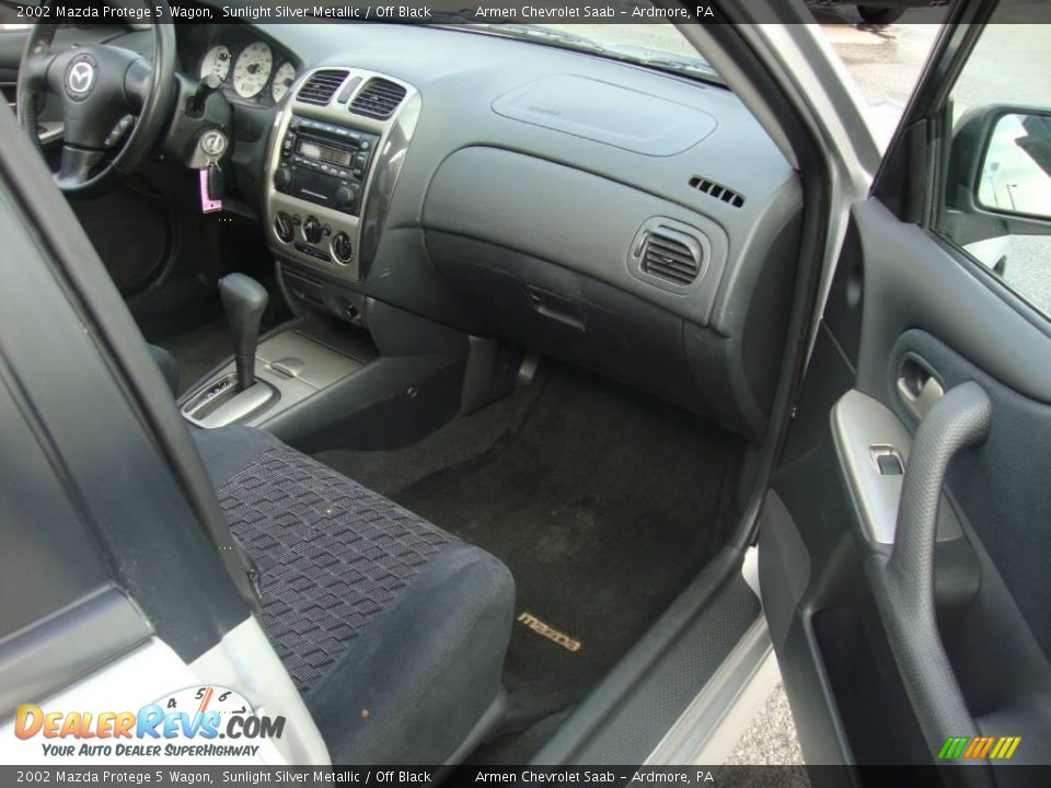 2002 Mazda Protege 5 Wagon Sunlight Silver Metallic / Off Black Photo #16