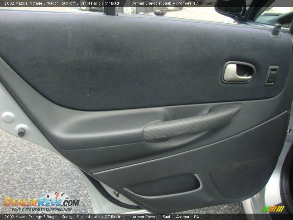 2002 Mazda Protege 5 Wagon Sunlight Silver Metallic / Off Black Photo #21