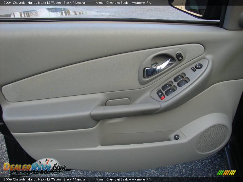 2004 Chevrolet Malibu Maxx LS Wagon Black / Neutral Photo #13